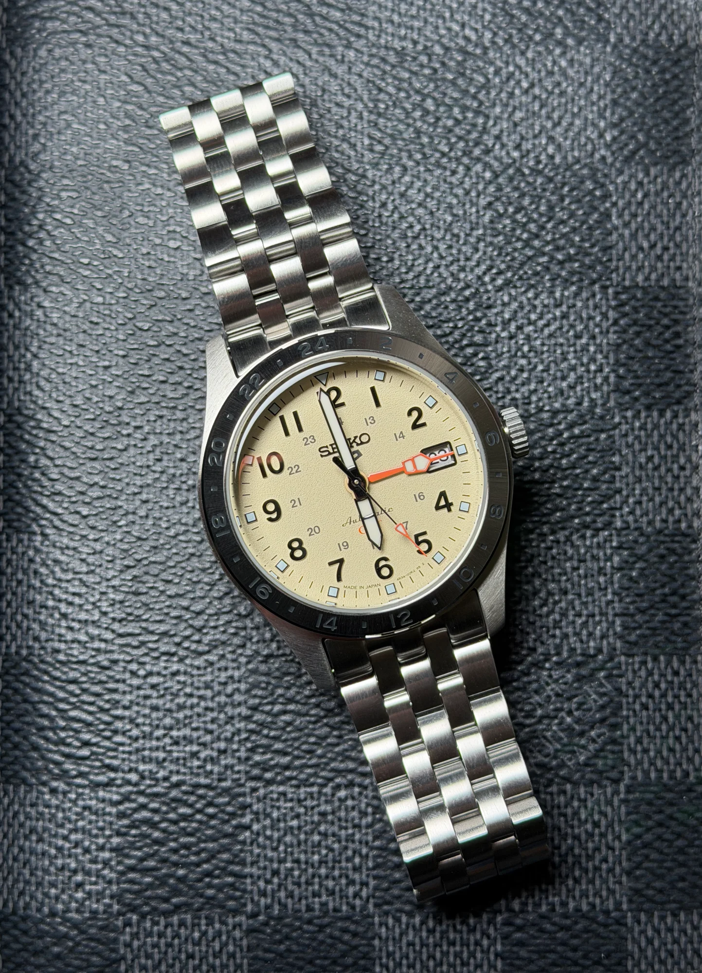 Seiko 5 Sports Field Series GMT Ref. HDB002 | Calibre House